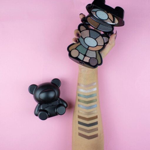 Makeup Revolution Toy Factory Teddy Bear Palette - Jett