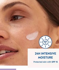 Nivea Daily Moisturiser Cream Normal SPF15 50ml
