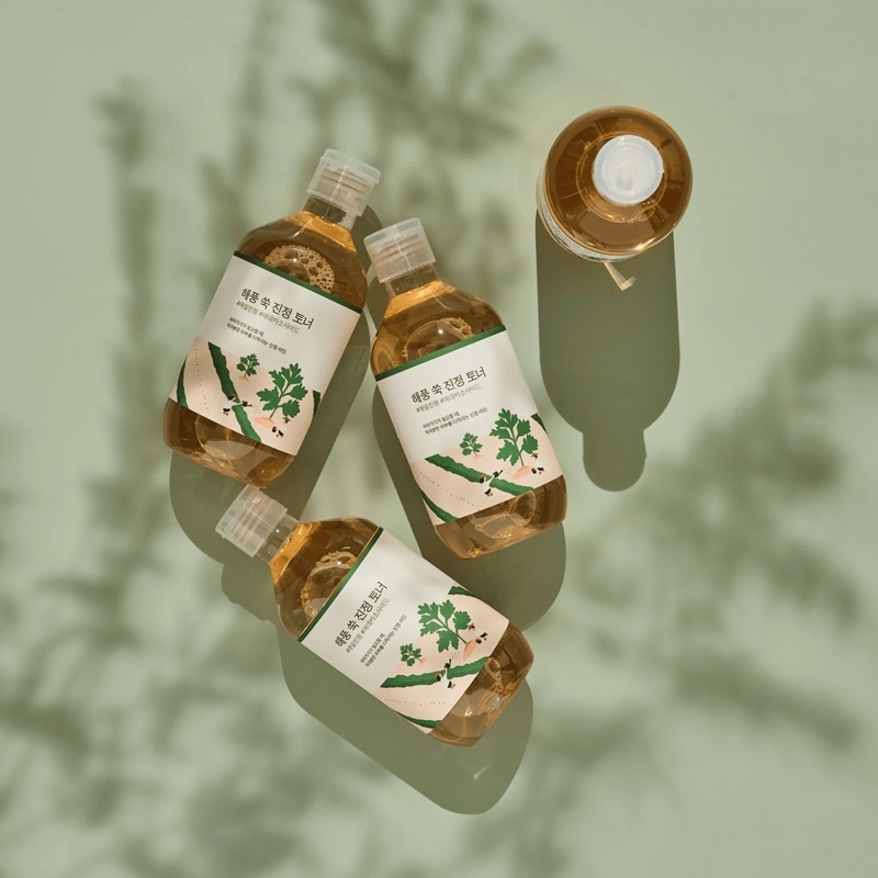 Round Lab Mugwort Calming Toner 300ml Round Lab Mugwort Calming Toner 300ml